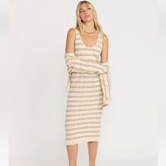 Wavy Striped Sleeveless Maxi Dress - Picture 3 of 8